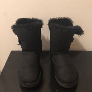 Gently worn Baileys Button Il Ugg boots
